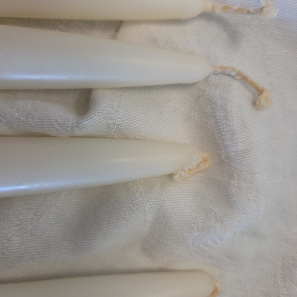 Set Of 4 Partylite Taper Candles 6" Dipped Unscented White - Picture 6 of 6
